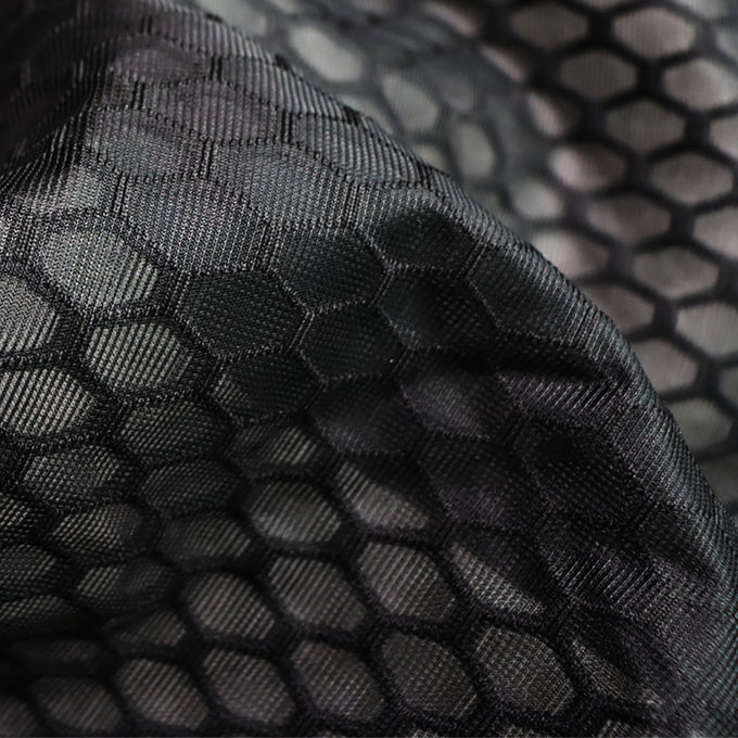 100% tessuto a maglia di poliestere a maglia a maglia Airmesh traspirante Spacer Mesh Fino tessuto a maglia nera 2