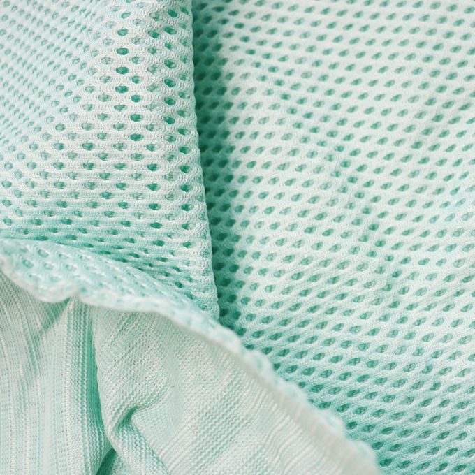 400GSM Materiale a maglia d'aria 2mm tessuto a maglia di nylon poliestere da 57 a 58 pollici 0