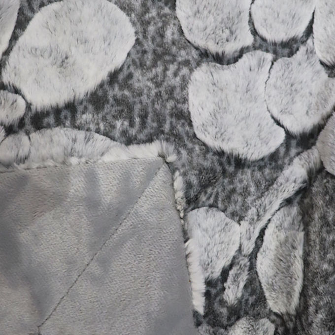 Coperte di poliestere scolpite 1