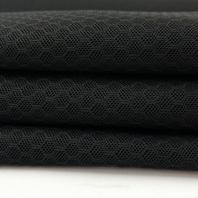 Materiale di maglia per aria traspirante maglia di poliestere riciclata 3mm 57in 400gm 2